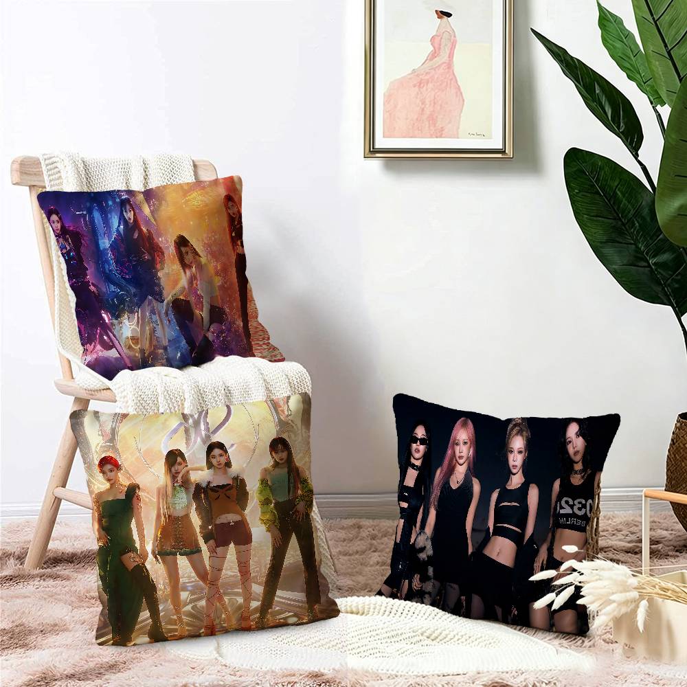 Kpop Group A-Aespas Decorative - огляд і ціна Home Textiles Group